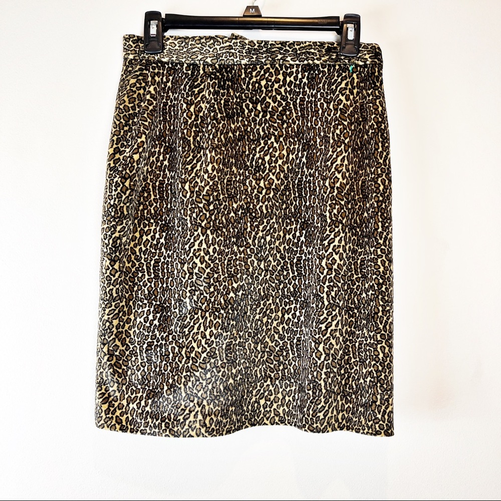 Elegant Animal Print Pencil Skirt